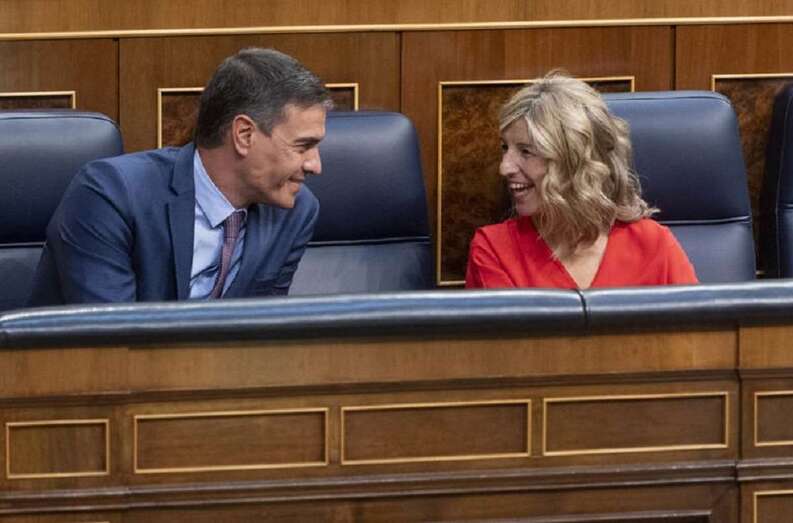Pedro Sanchez y la ministra Yolanda Díaz/Multimedia.